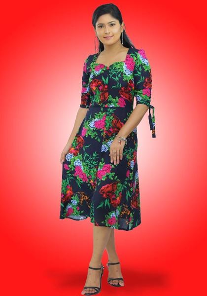 V-necked Printed Designed Three Quarter Frock With Collar, 55% OFF