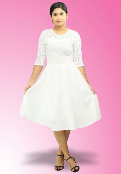 Picture of Round Necked Three-quarter Sleeves Short Dress with Lace