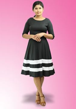 Picture of Two Color Round  Necked Three-quarter Sleeves Short Frock